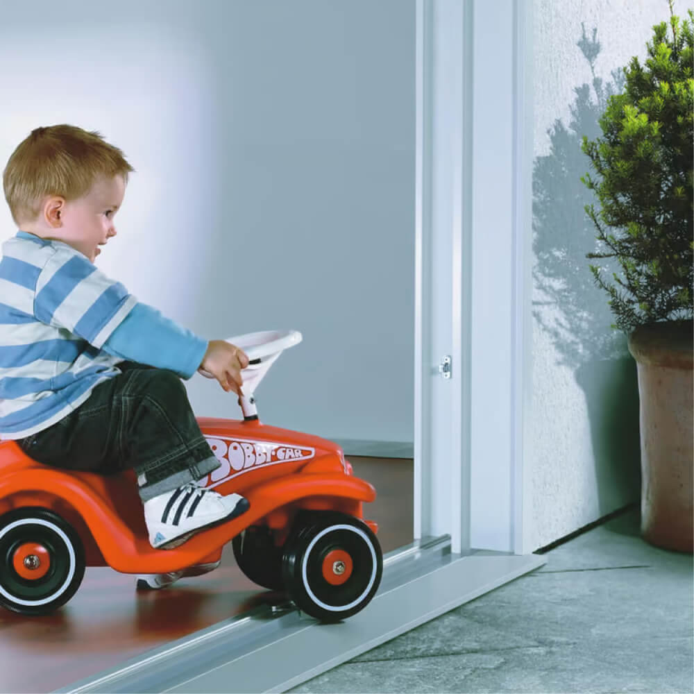 Baie vitrée soulevante-coulissante accesibilité