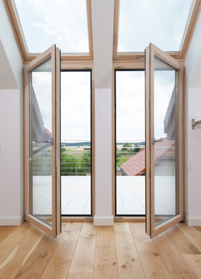 Porte-fenêtre en bois Porte-fenêtre en bois