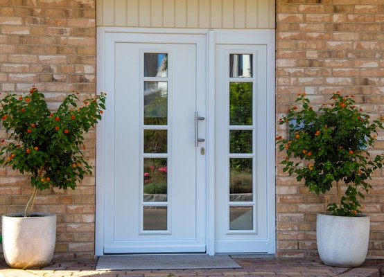 Porte d'entrée PVC blanche