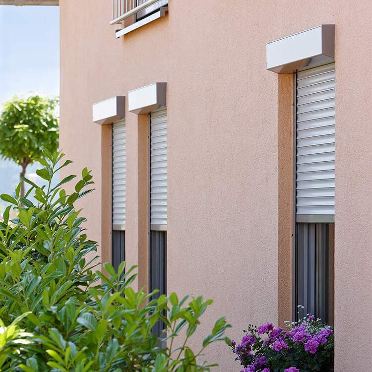Volet roulant extérieur rectangulaire - façade